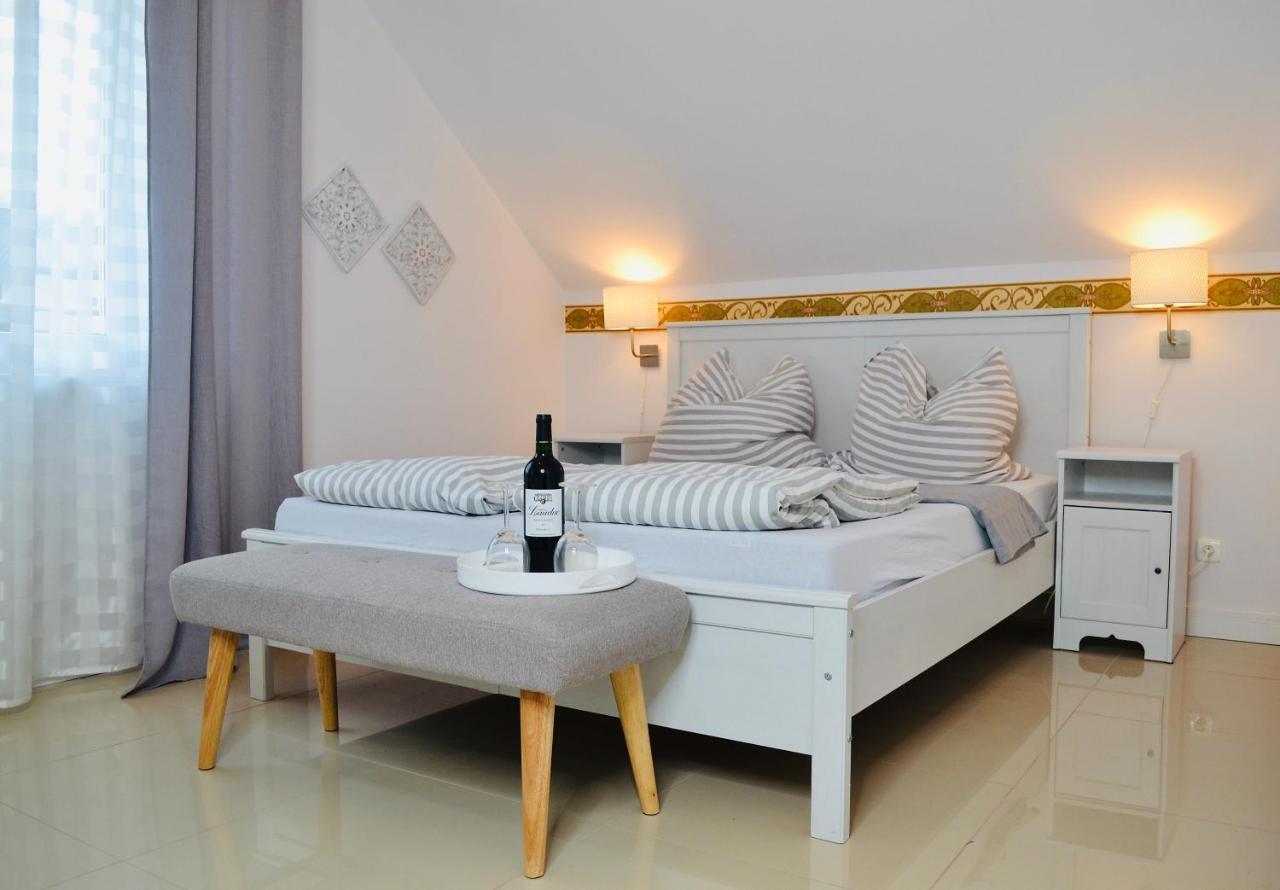Iwona Pokoje Apartamenty Karwia Luaran gambar